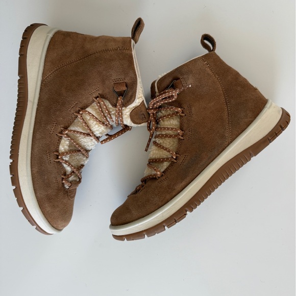 Ugg Lakesider Heritage Women's Brown Ankle Booties Suede Shearling 10 - Picture 2 of 15